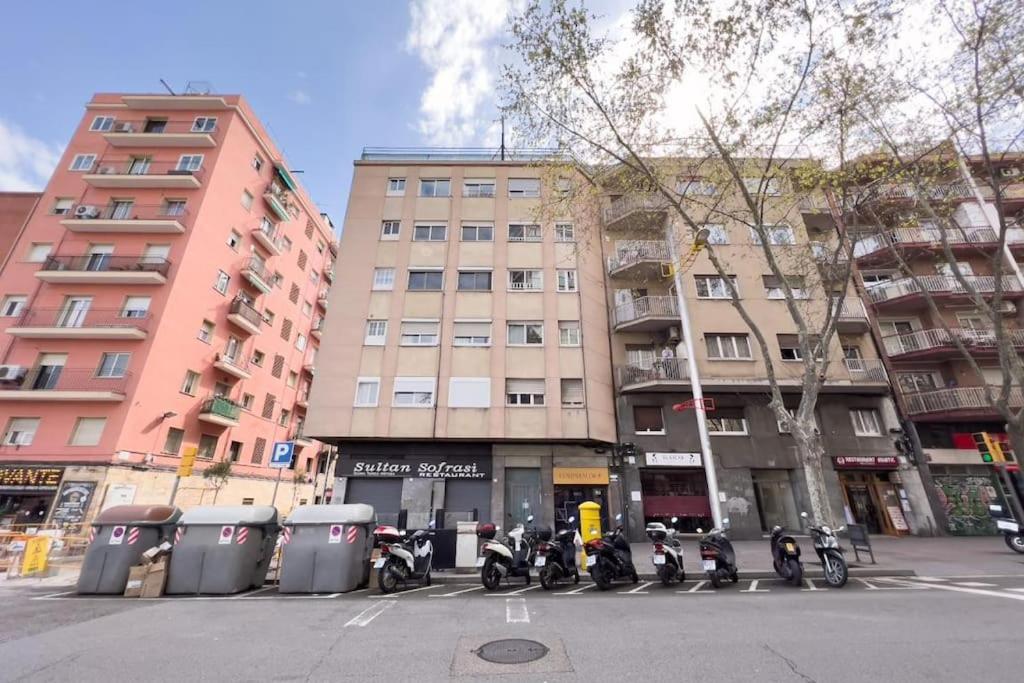 Bebarceloner Sant Andreu Apartments - 3 Bedrooms Eksteriør billede