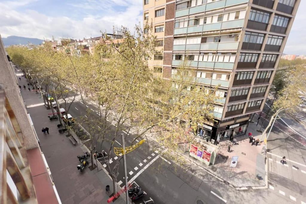 Bebarceloner Sant Andreu Apartments - 3 Bedrooms Eksteriør billede